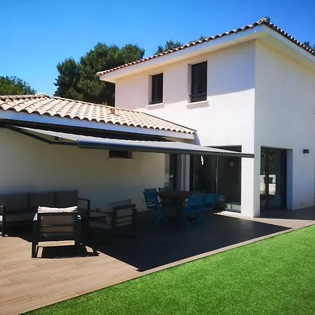 Villa piscine proche mer La seyne sur Mer Villa *